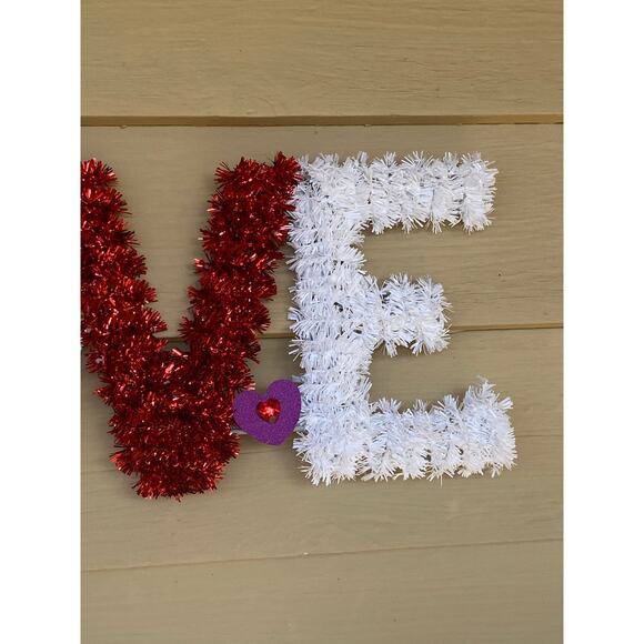 20” Red White Tinsel LOVE Valentines Day Wreath Door Hanger Swag Wall Decor - Picture 7 of 8